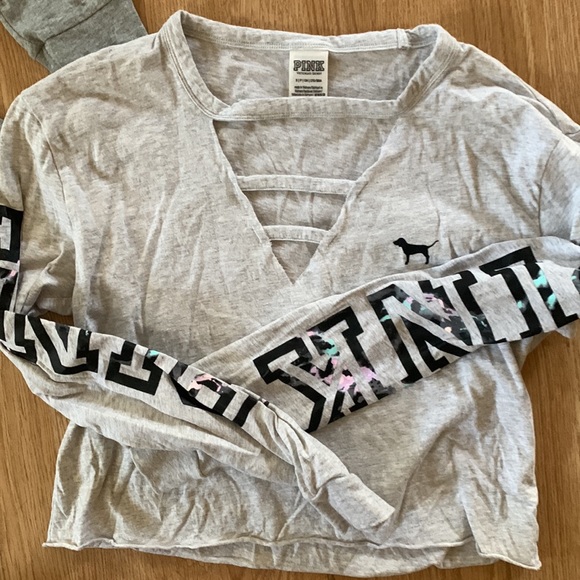 VS gray pullover cropped long sleeve - Picture 6 of 7